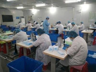 李傳萍深入縣口罩生產企業(yè)調研，助力市場健康發(fā)展